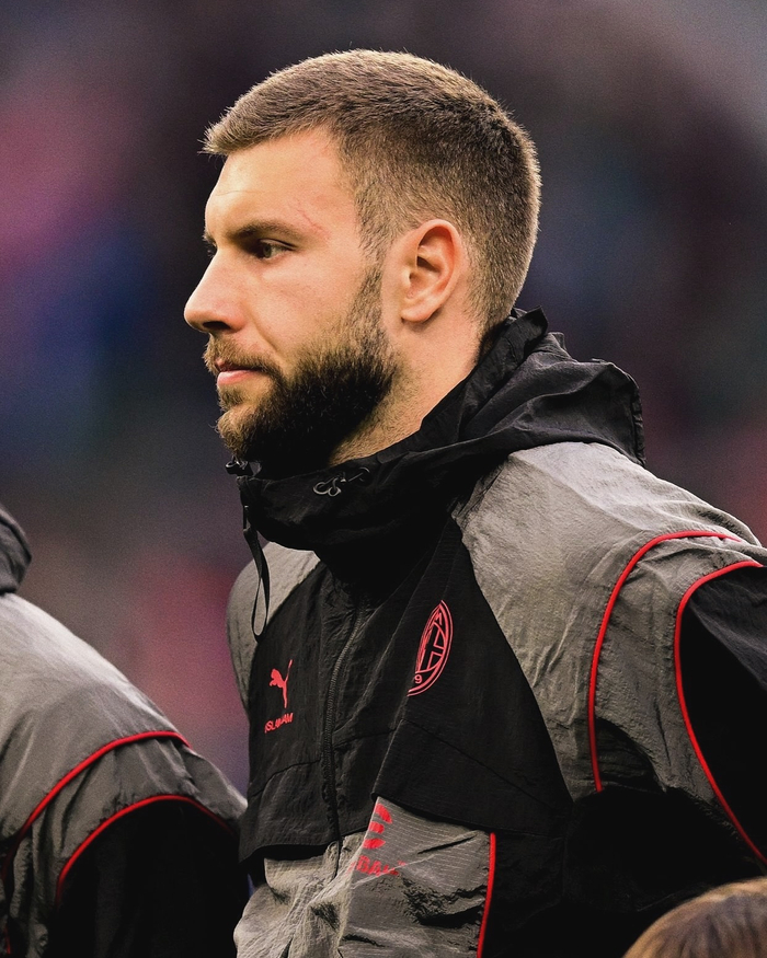 帕夫洛维奇与AC米兰续约至2028年 成为球队未来核