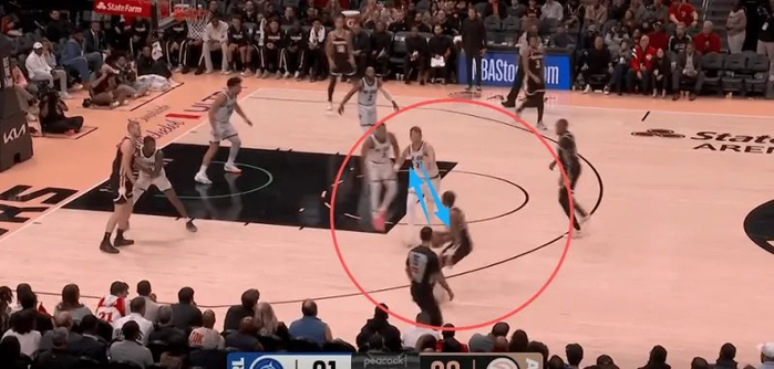 亚历山大-沃克老鹰首季数据爆发领跑进步榜单