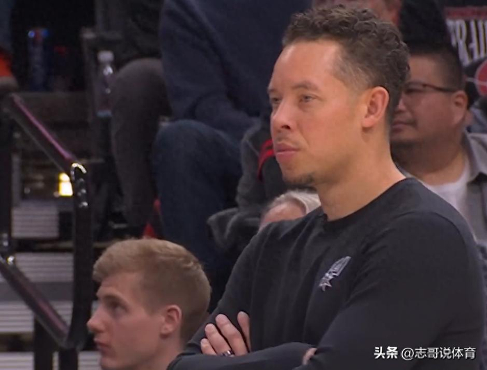 马刺大逆转掀翻开拓者 福克斯文班亚马联手轰